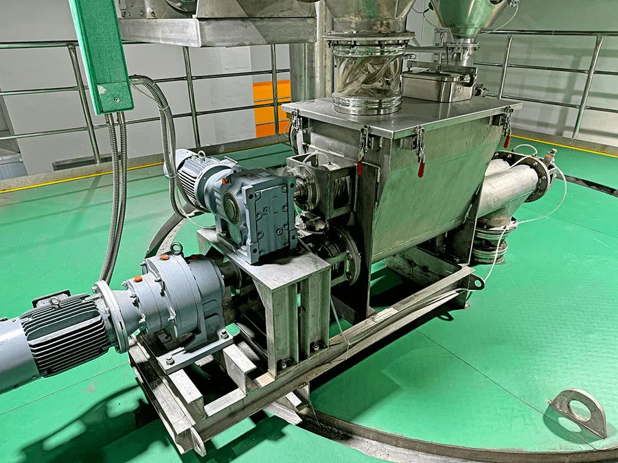 钛材双螺旋输送机安装旋转轴封